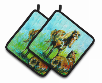 Horse Pair of Pot Holders (Color: Horse Grazin, size: 7.5 x 7.5)