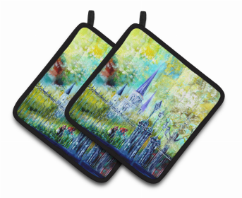 St Louis Cathedral Pair of Pot Holders (Color: Across the Square St Louis Cathedral, size: 7.5 x 7.5)